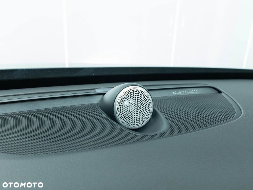 Volvo XC 90 - 25