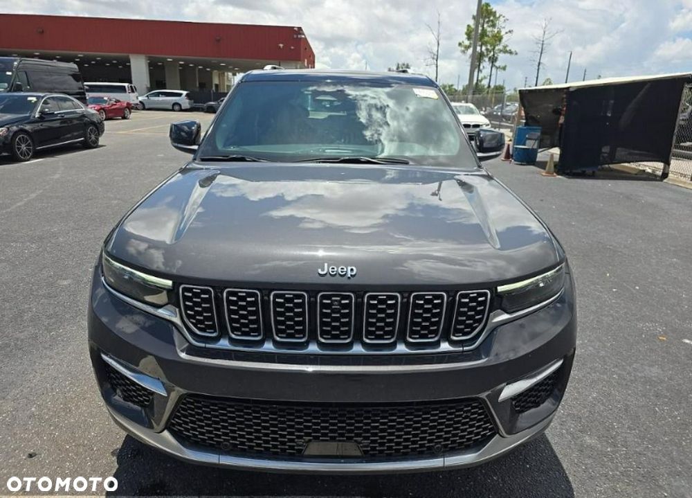 Jeep Grand Cherokee - 2