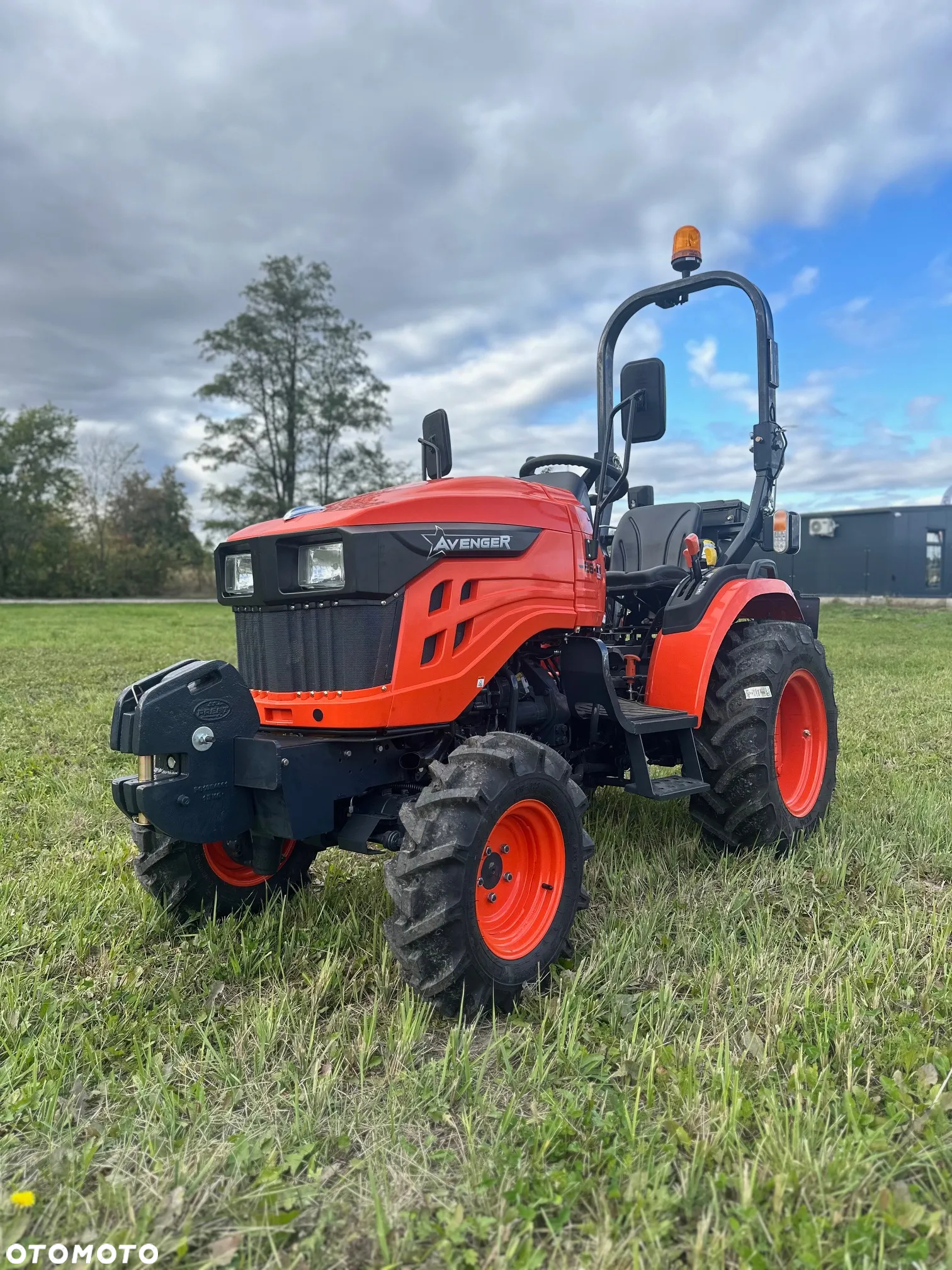 Inny AVENGER 26 - 10