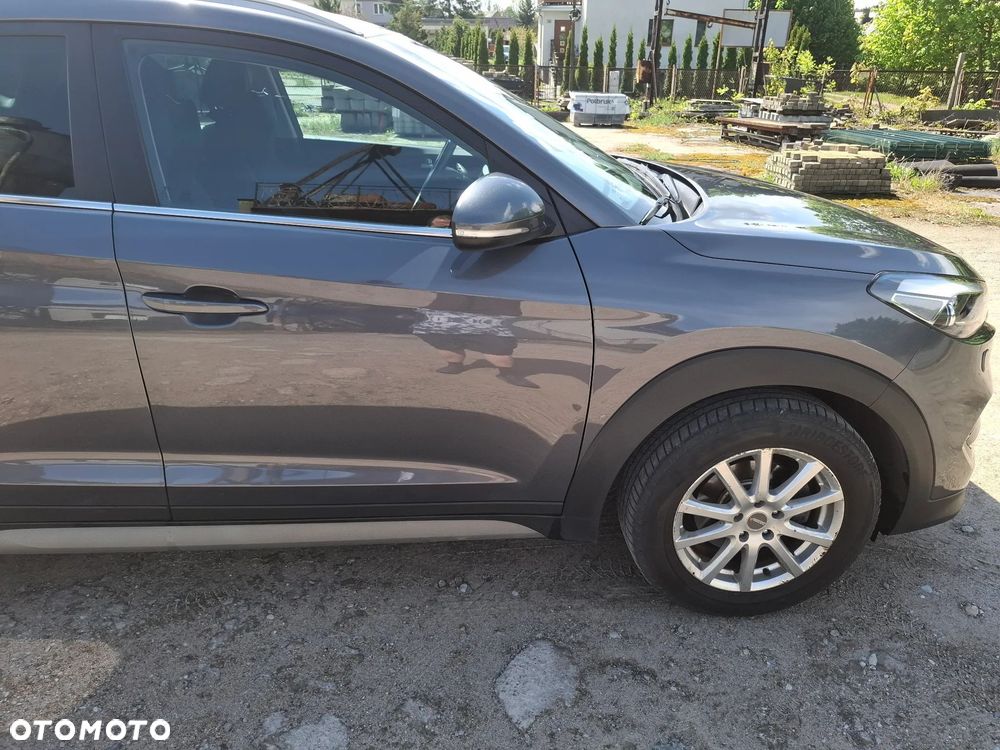 Hyundai Tucson 2.0 CRDI 4WD Automatik Style - 8