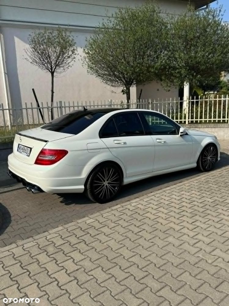 Mercedes-Benz Klasa C 350 BlueEff Avantgarde - 12
