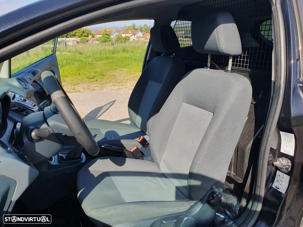 Ford Fiesta 1.4 TDCI - 8