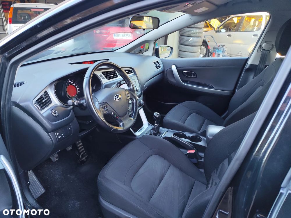 Kia Ceed Cee'd 1.6 GDI M - 15