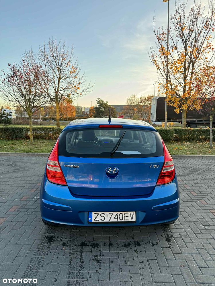 Hyundai i30 1.6 CRDi Classic + - 8