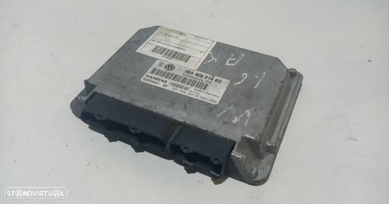 Centralina motor / ECU VOLKSWAGEN Golf IV (1J1) - 1