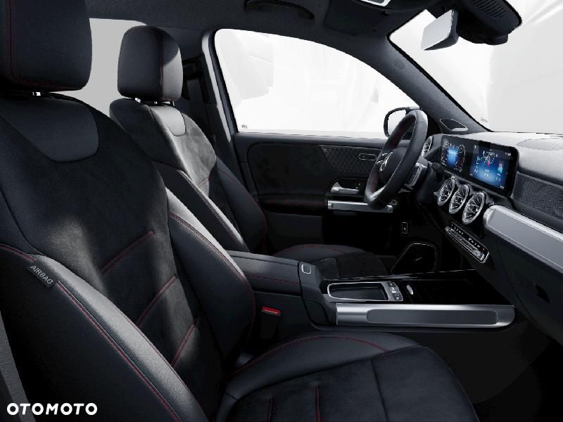 Mercedes-Benz GLB - 8