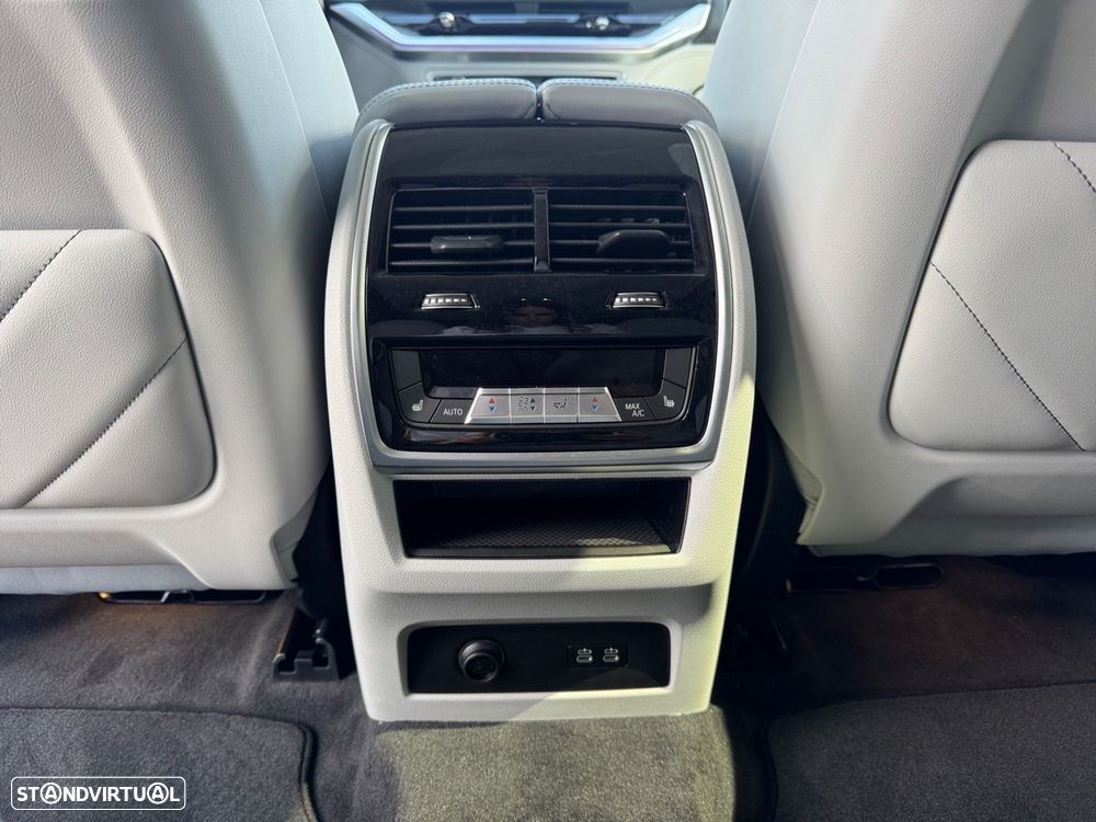 BMW XM 50e - 9