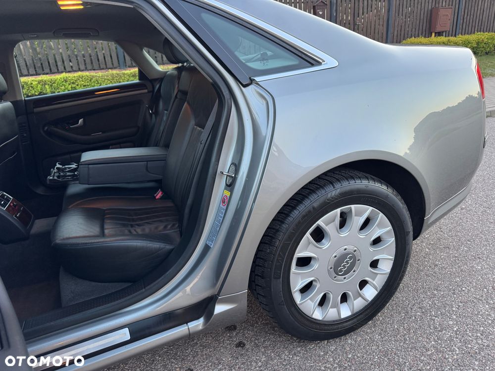 Audi A8 4.2 Quattro - 19
