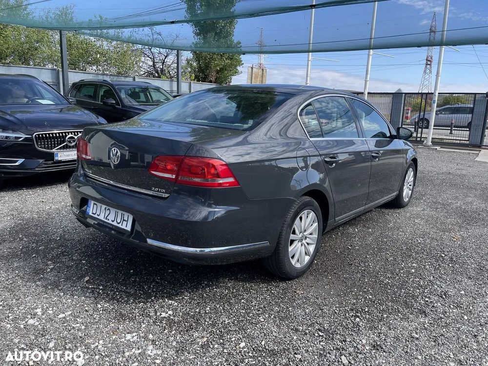 Volkswagen Passat 2.0 TDI BlueMotion Tehnology DSG Trendline - 4
