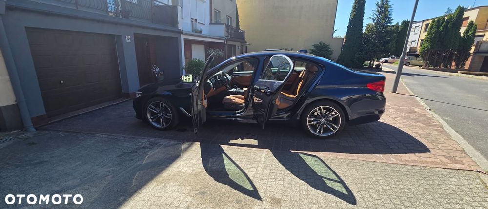 BMW Seria 5 520d xDrive - 9