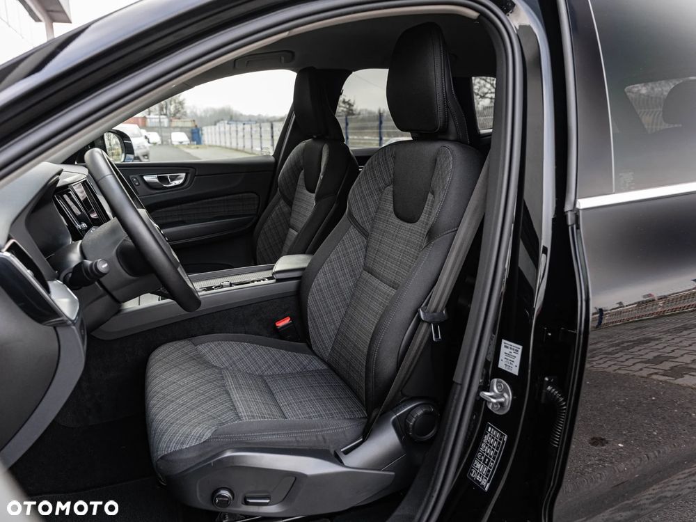 Volvo XC 60 B4 D Core - 24