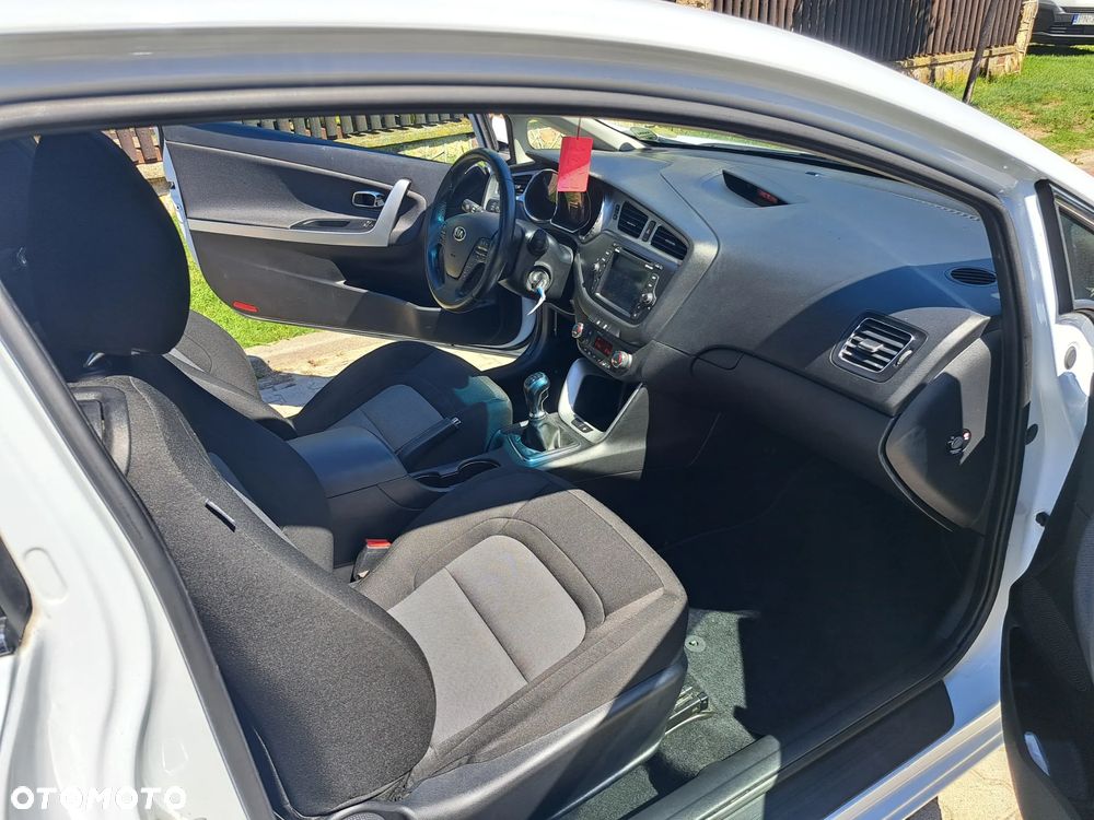 Kia ProCeed 1.6 CRDi 128 Edition 7 - 4