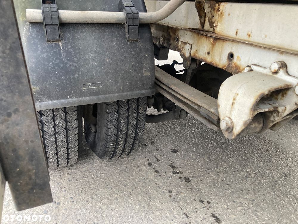 Mercedes-Benz 616 - 9