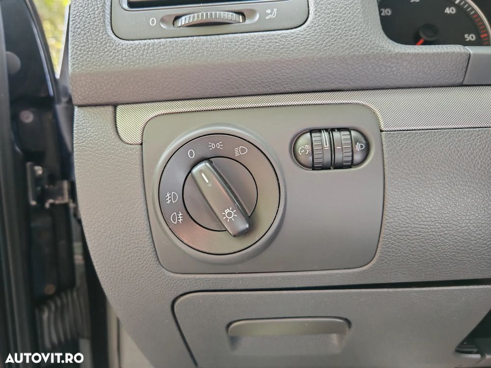 Volkswagen Golf - 17