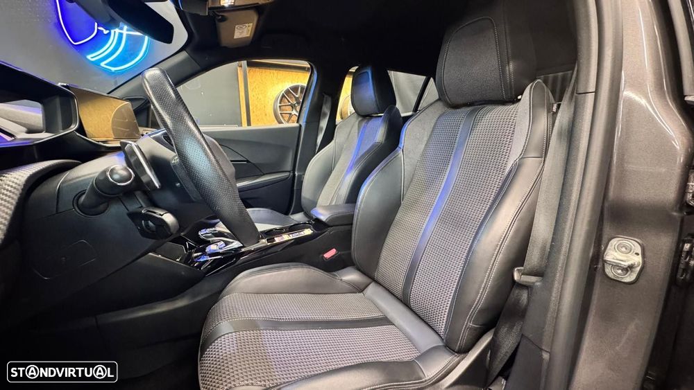 Peugeot 2008 1.5 BlueHDi GT EAT8 - 6