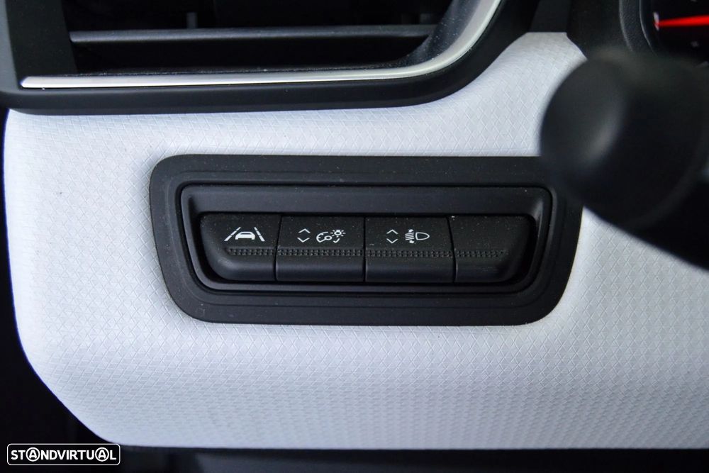 Renault Clio 1.0 TCe Evolution - 30