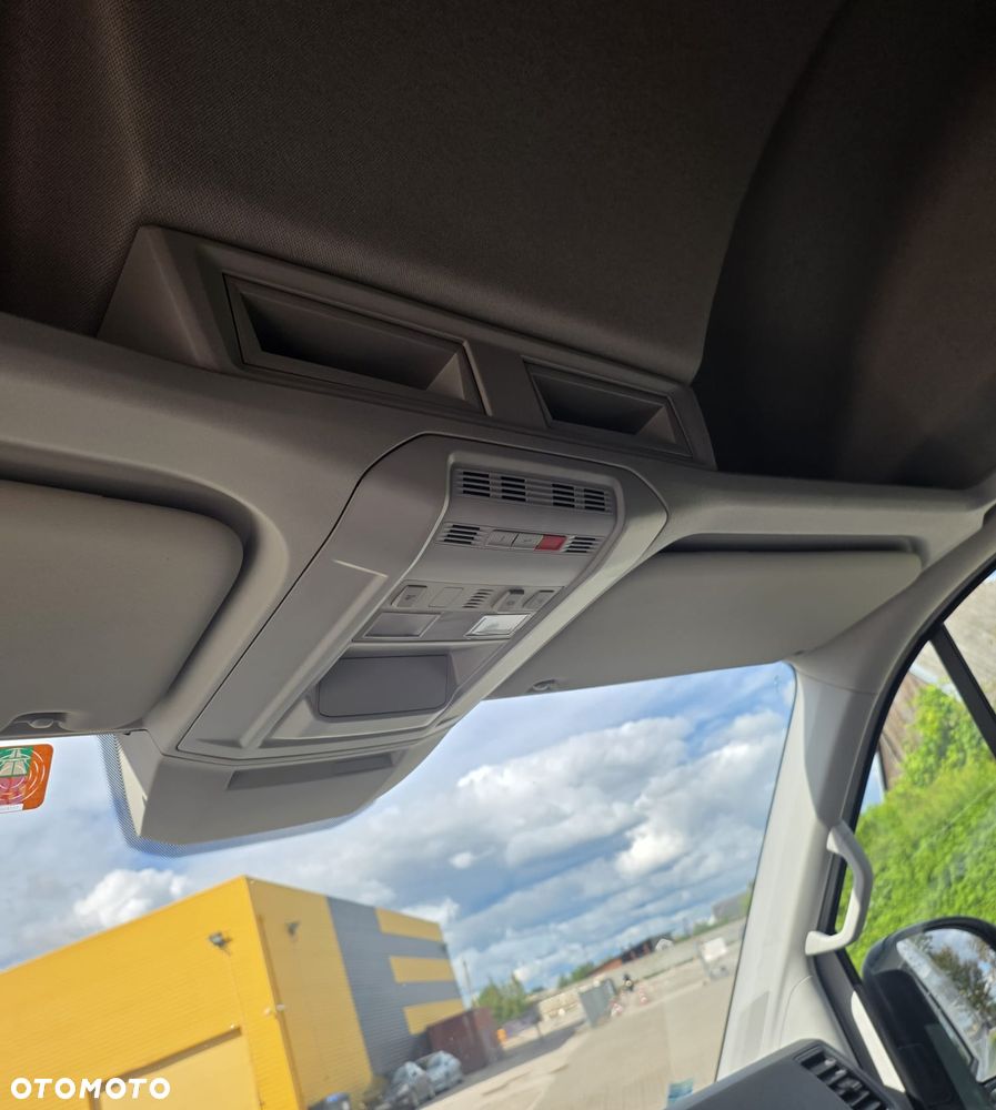 Volkswagen CRAFTER - 19