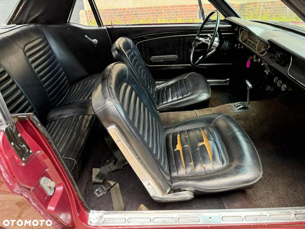 Ford Mustang - 28