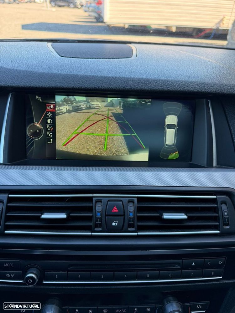 BMW M550d xDrive Auto - 36