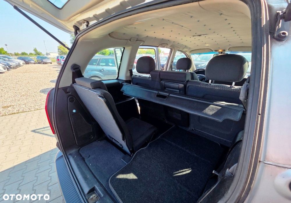Opel Zafira - 14