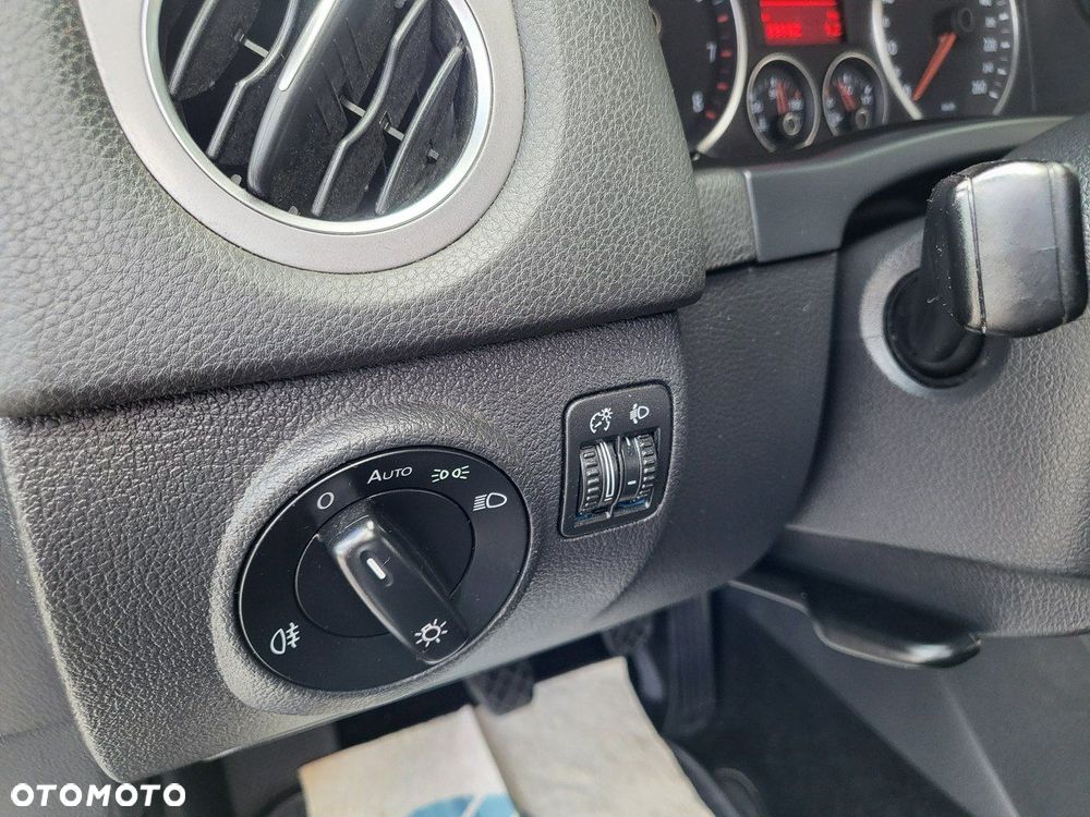 Volkswagen Tiguan - 24