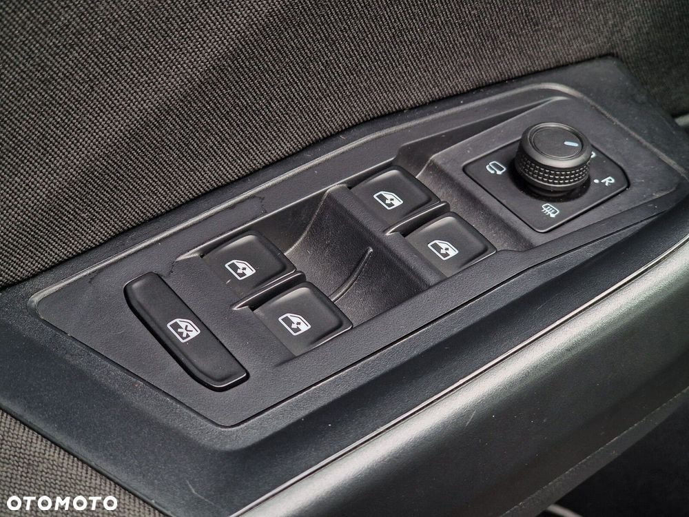 Volkswagen T-Roc 1.5 TSI Life DSG - 22