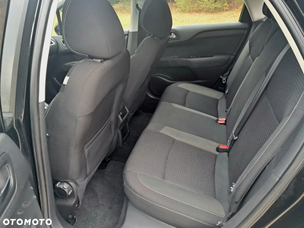 Citroën C4 BlueHDi 120 Stop&Start EAT6 Business Class - 25