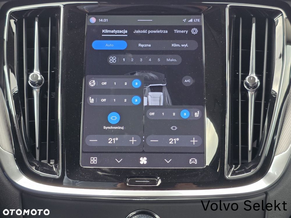 Volvo V60 Cross Country - 30