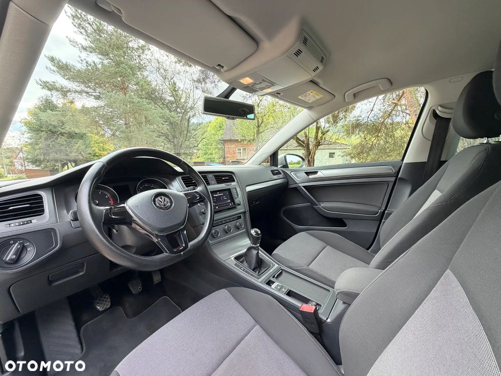 Volkswagen Golf 1.2 TSI BMT Trendline Perfectline - 17