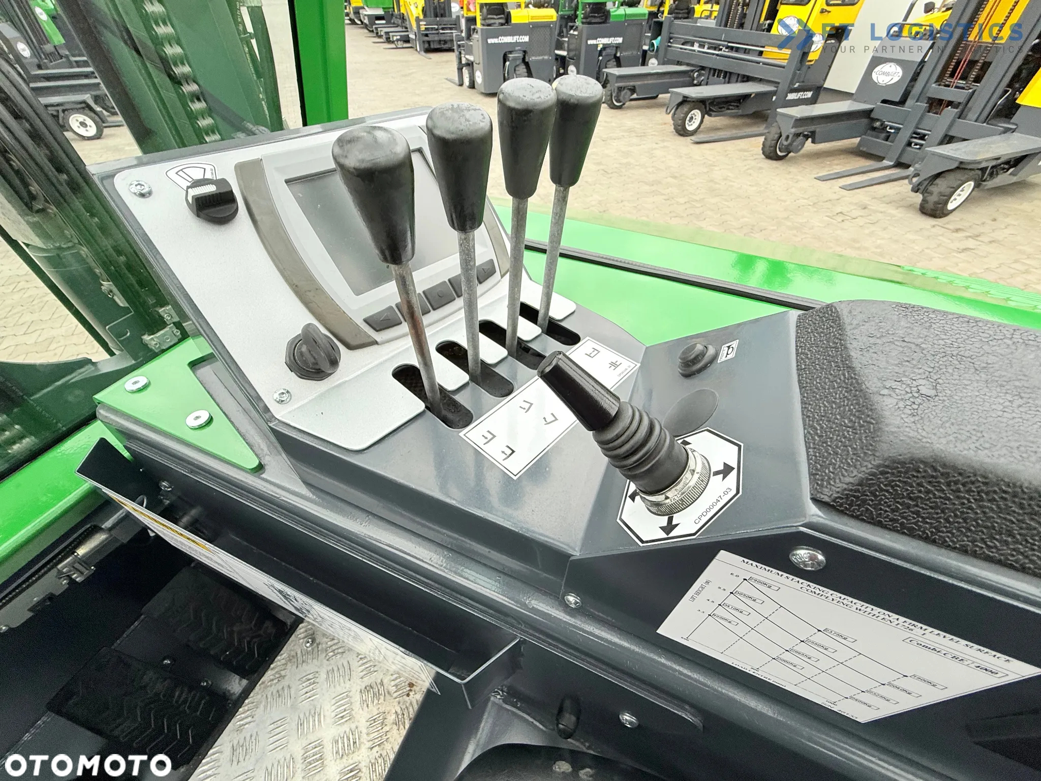 Combilift CBE4000 / TRIPLEX 5200MM / ELEKTRYCZNY / WOLNY SKOK / POZYCJONER / PRZESUW WIDEŁ / JAK NOWY - 15