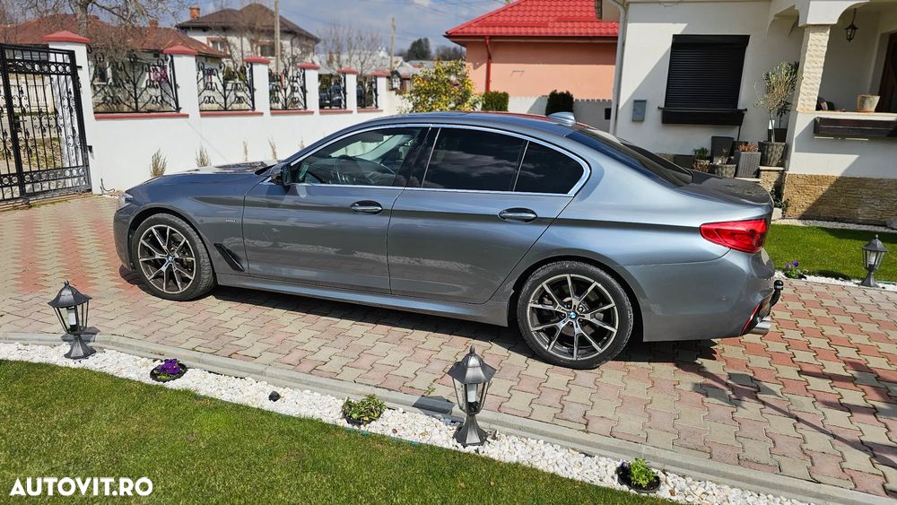 BMW Seria 5 530d xDrive AT - 17