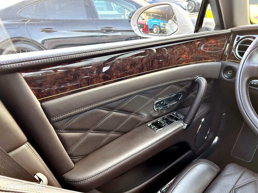 Bentley Continental Flying Spur - 12