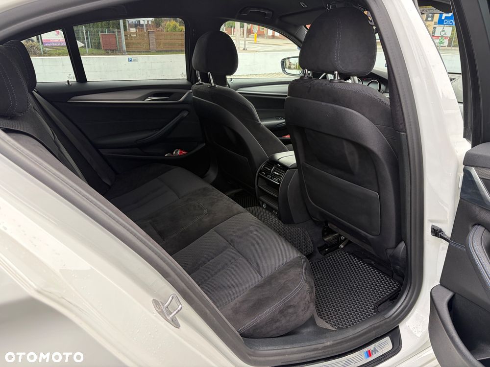 BMW Seria 5 518d M Sport - 15