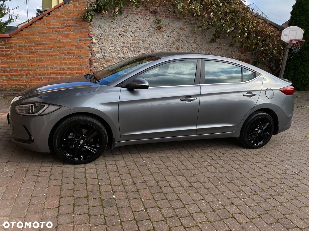 Hyundai Elantra 1.6 Style - 15