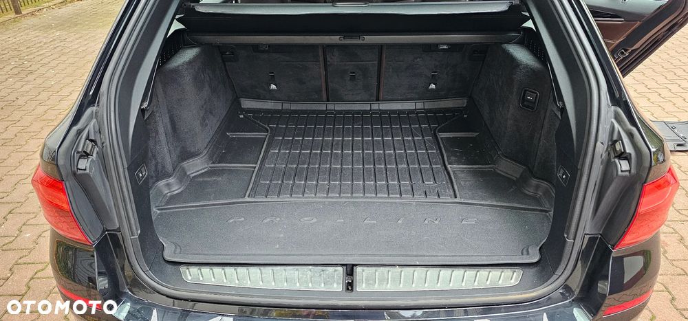 BMW Seria 5 520d Touring Luxury Line - 31