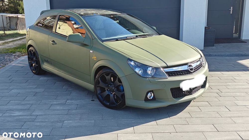 Opel Astra OPC - 2