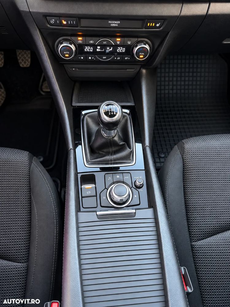 Mazda 3 - 9