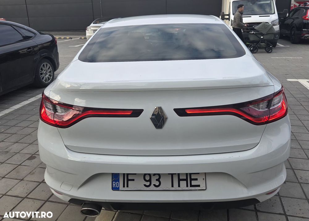 Renault Megane TCe Zen - 6