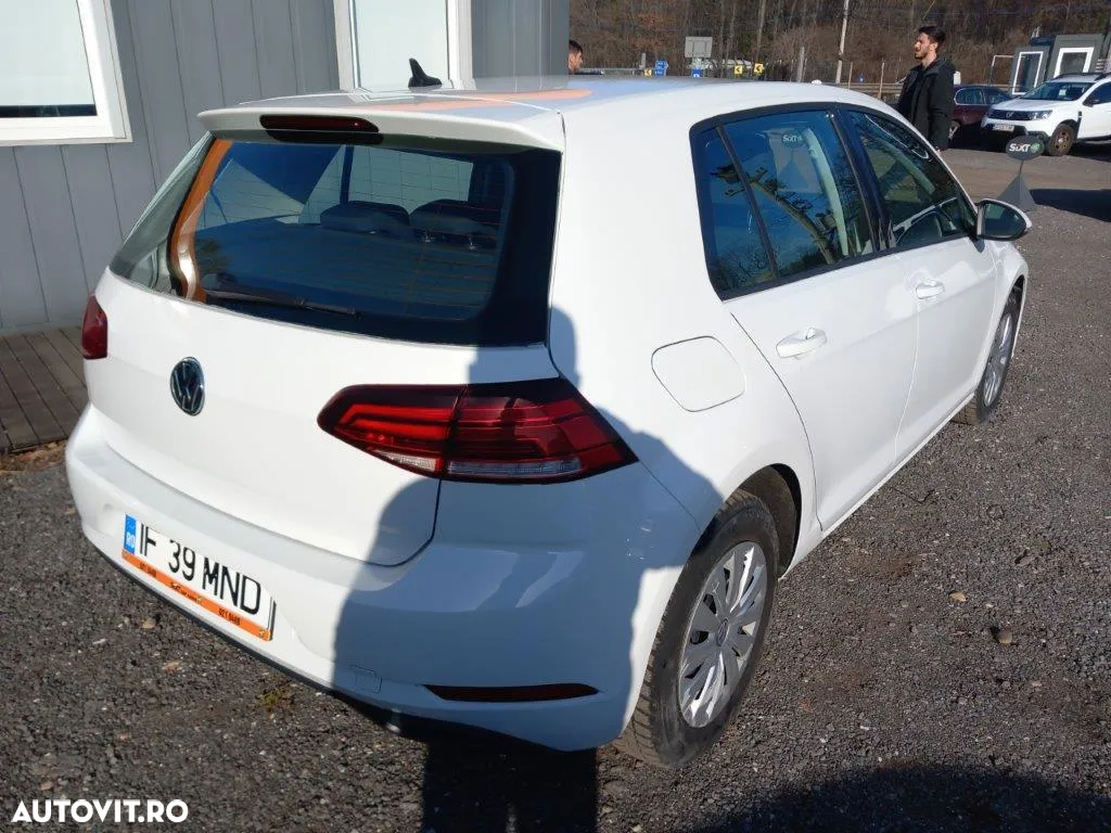 Volkswagen Golf 1.6 TDI Comfortline - 3