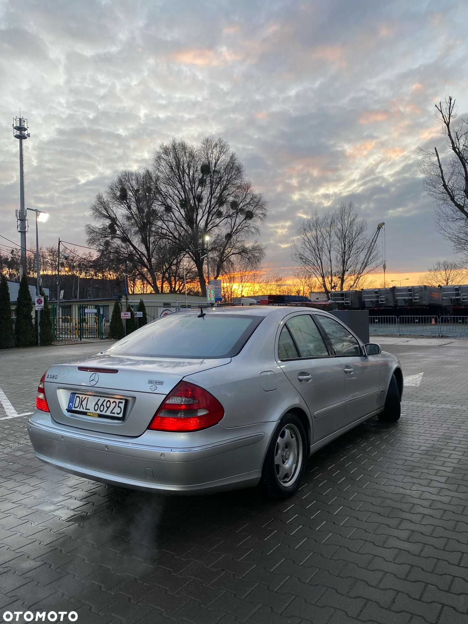 Mercedes-Benz Klasa E 320 T Elegance - 3
