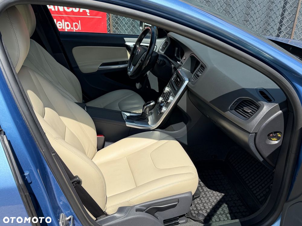 Volvo V60 D4 Drive-E Momentum - 8