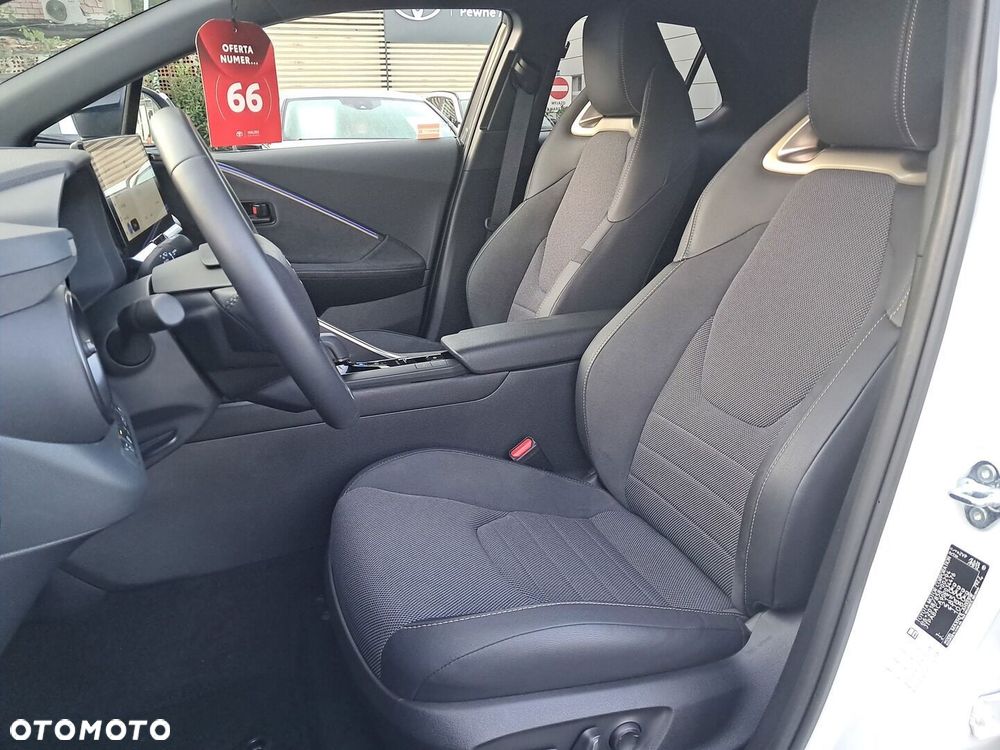 Toyota C-HR 2.0 PHEV Dynamic Force Executive - 11