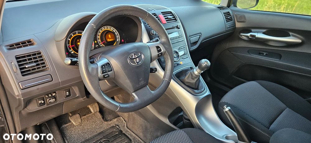 Toyota Auris 1.6 Valvematic Executive - 18