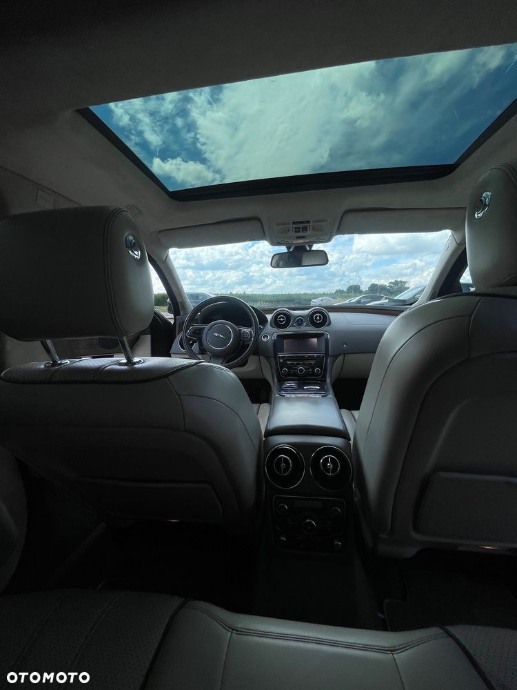 Jaguar XJ 3.0 D V6 Portfolio - 15