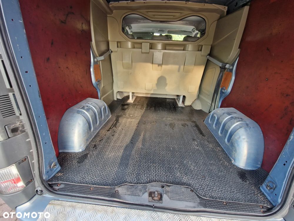Opel VIVARO - 16