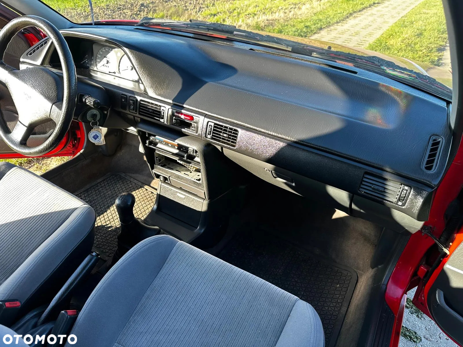 Mazda 323 1.6 GLX - 12