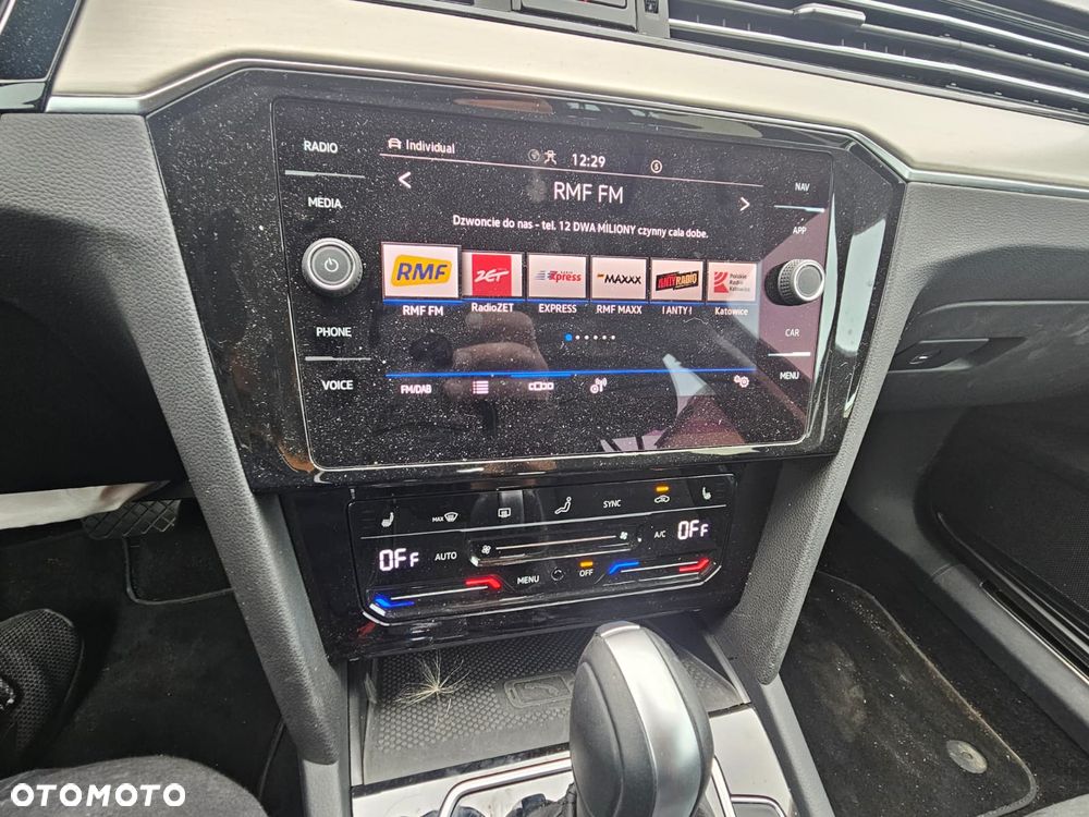 Volkswagen Passat - 39