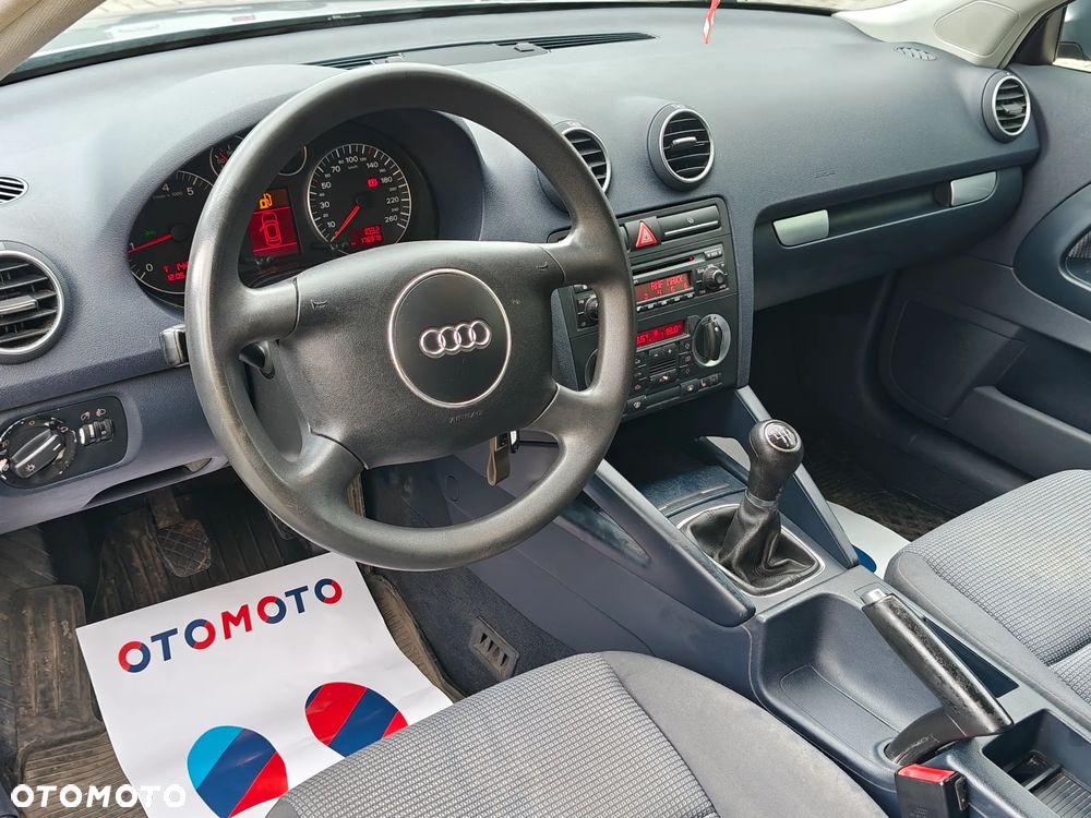 Audi A3 3-drzwiowe 1.6 S Line Sportpaket plus - 18