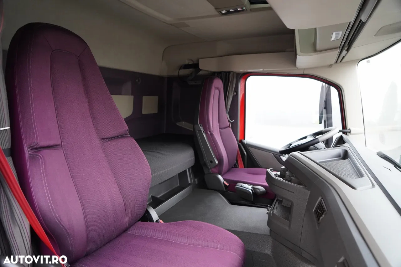 Volvo FM 430 / FULL ADR / GREUTATE: 6.500 KG / CABINĂ JOSĂ / 2022 / DUPĂ CONTRACT DE SERVICE GOLD / - 32