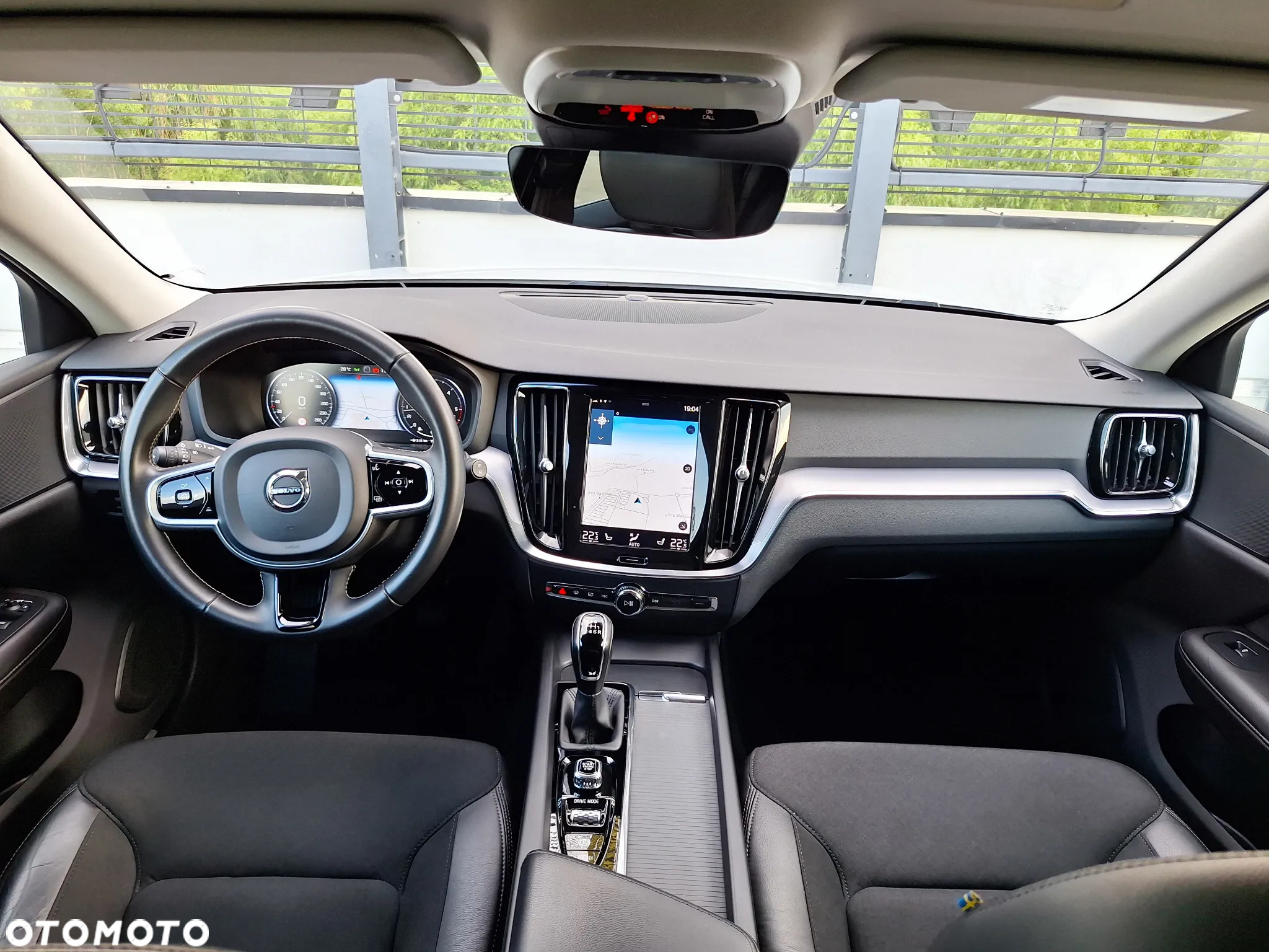 Volvo V60 D4 Momentum Pro - 40